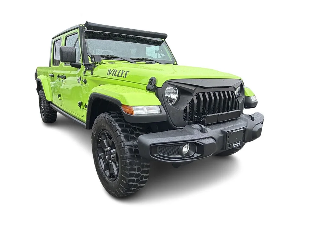 Used 2021  Jeep Sport Technology Group   Cold Weather Group image 2