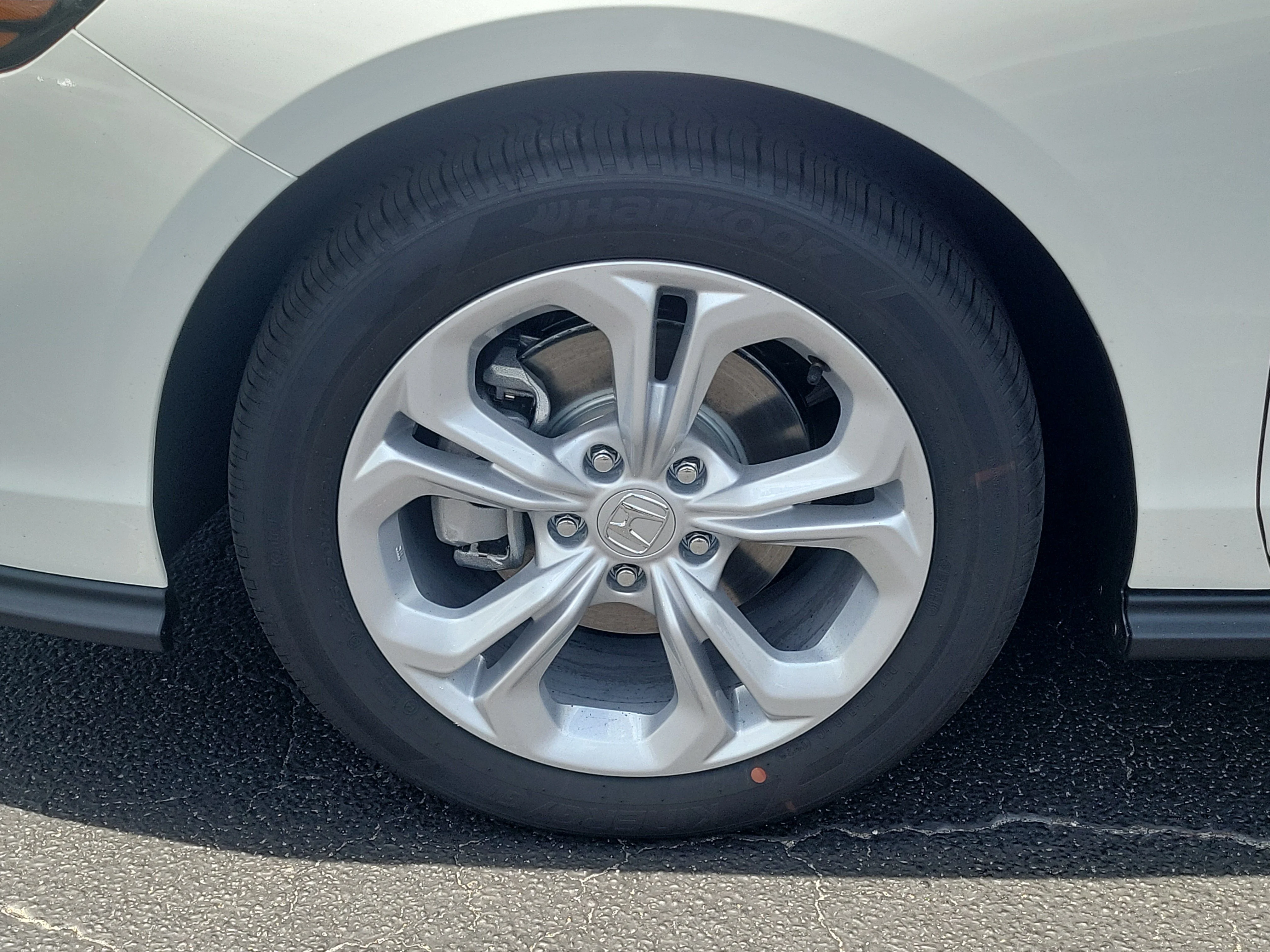 New 2026 Platinum White Pearl Honda LX image 26