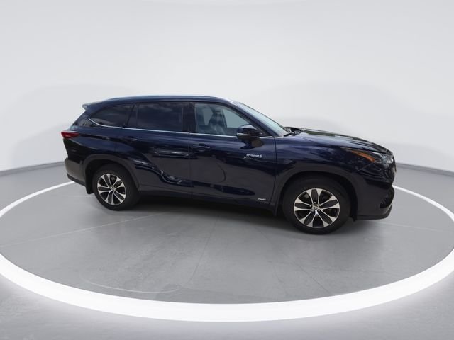 2021 Toyota Highlander XLE - Photo 9