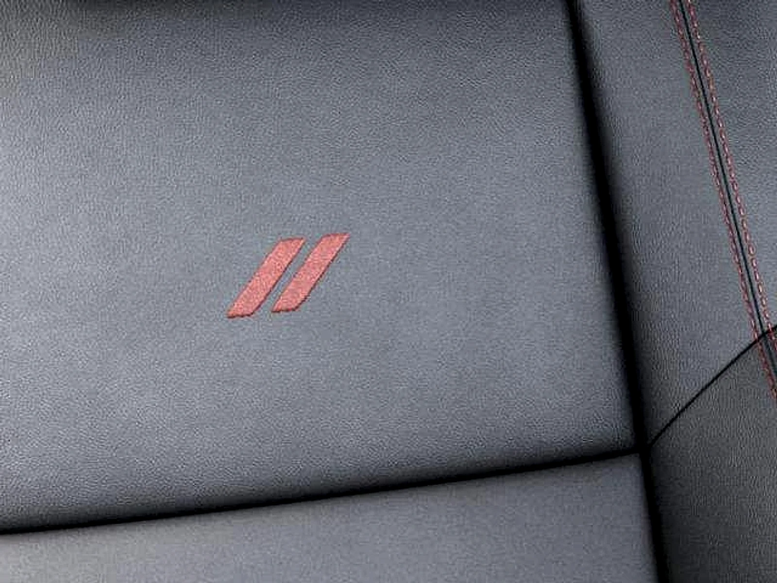 New 2026 White Knuckle Clear-Coat Exterior Paint Dodge GT Plus AWD image 20