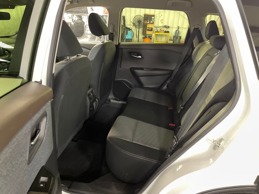 Used 2023 White Nissan SV image 29