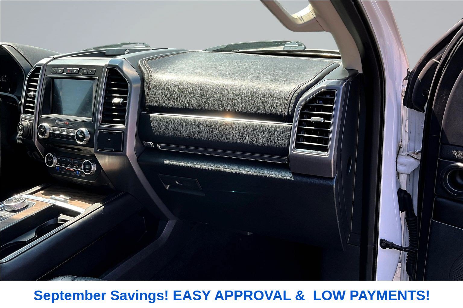 Used 2018 White Ford Platinum image 25