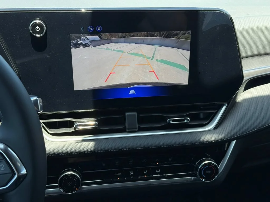 2027 Chevrolet Equinox LT - Photo 19