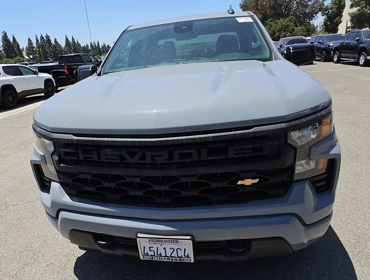 Used 2024 Slate Gray Metallic Chevrolet Custom image 15