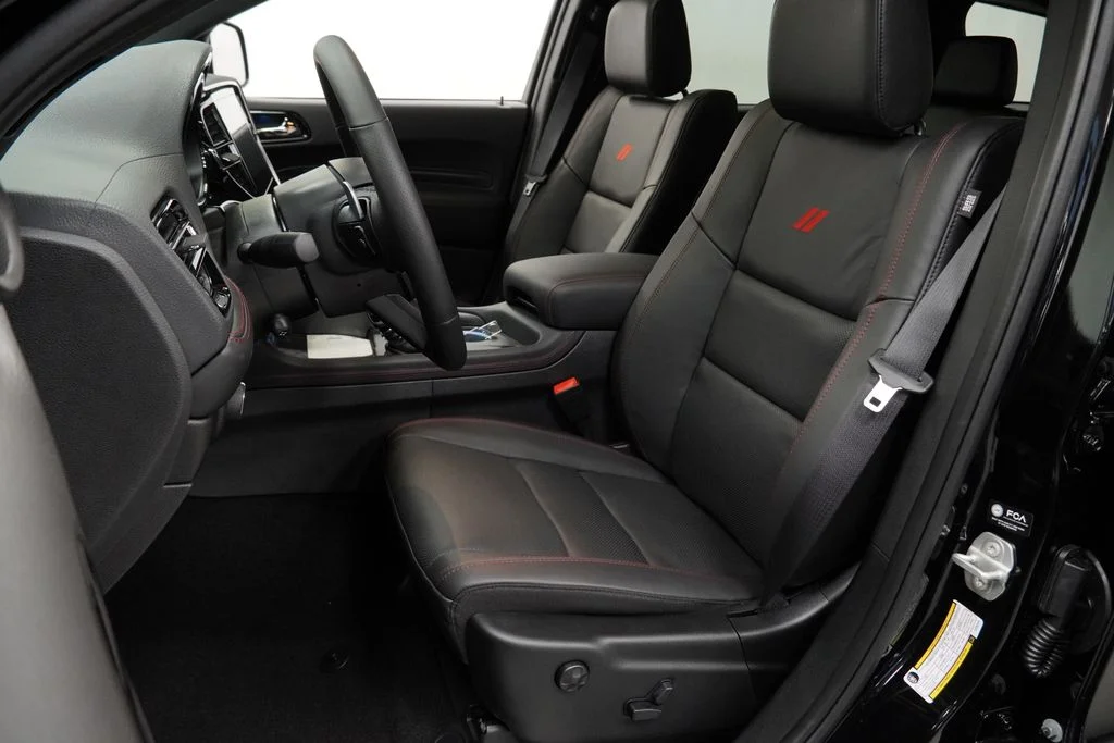 New 2026 Diamond Black Clear-Coat Exterior Paint Dodge GT Plus HEMI V8 image 14