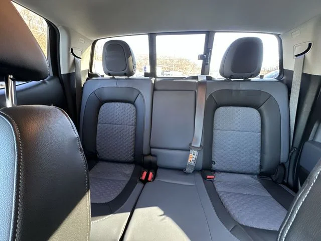 Used 2019 Red Chevrolet Z71 image 27