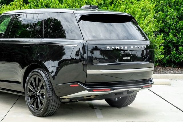 Used 2023 Black Land Rover SE image 17