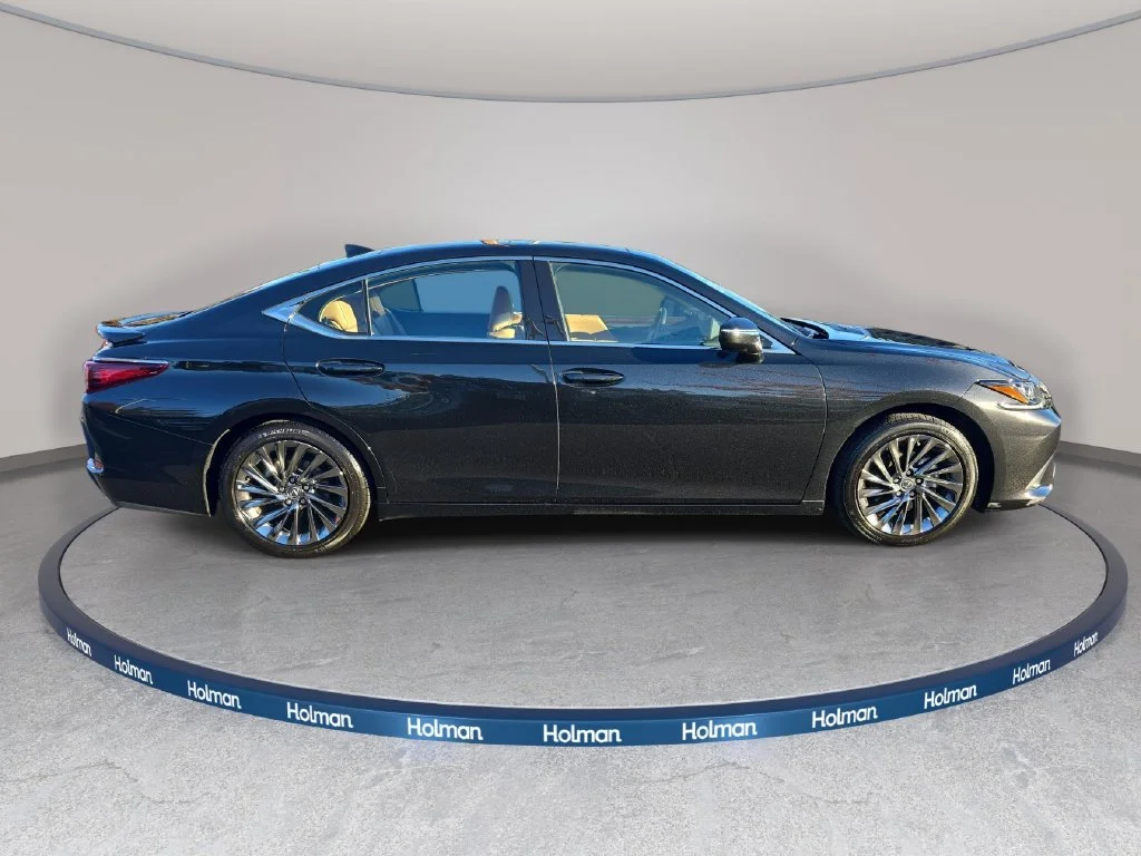 Used 2024 Black Lexus 350 Luxury image 5