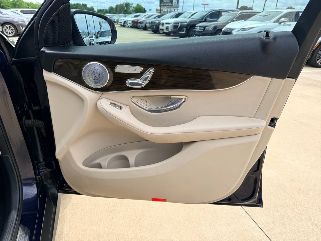 Used 2016 Lunar Blue Metallic Mercedes-Benz 300 image 14