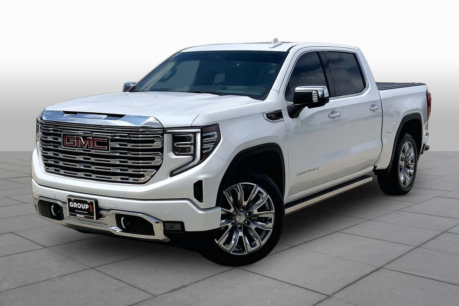 2023 GMC Sierra 4WD Crew Cab Short Box Denali's photo