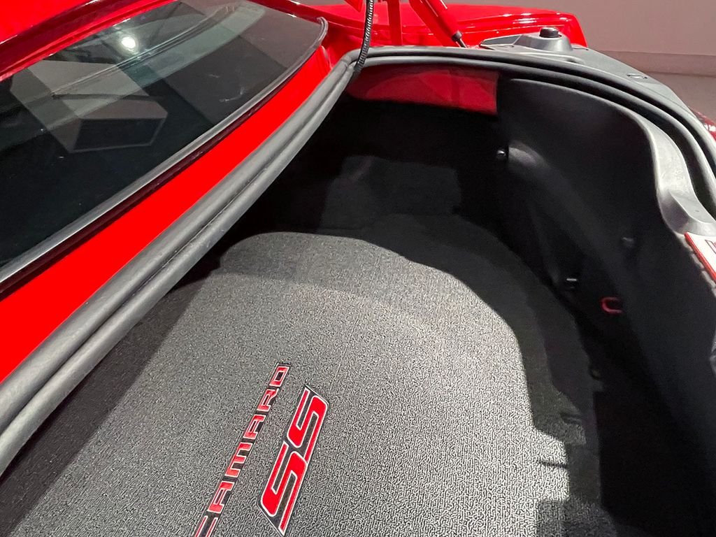 Used 2015 Red Chevrolet SS image 55