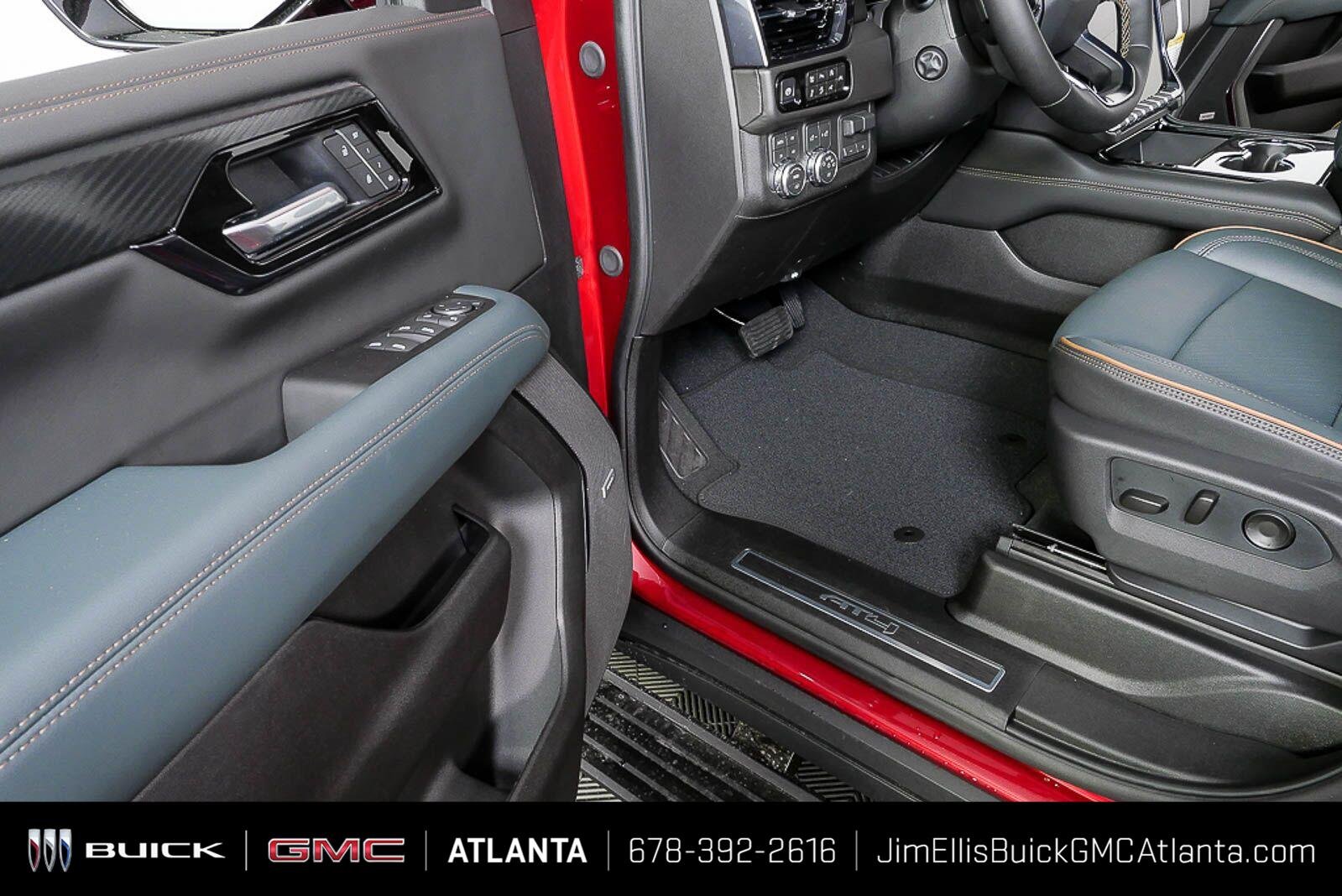 2026 GMC Yukon AT4 - Photo 8
