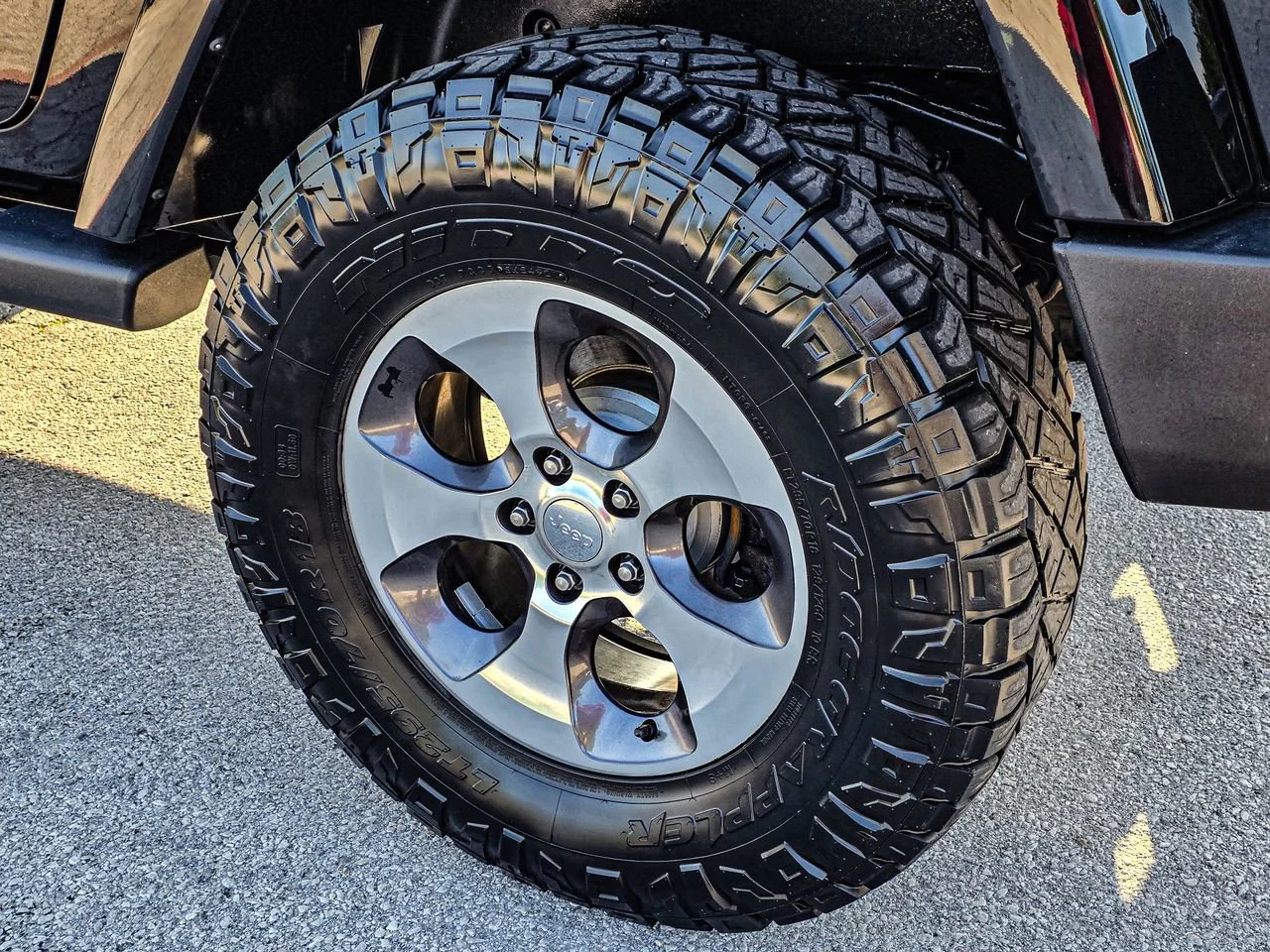 Used 2016 Black Jeep Sahara image 6