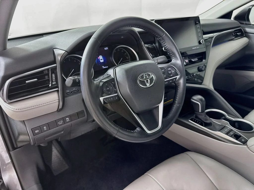 Used 2021 Gray Toyota XLE image 9