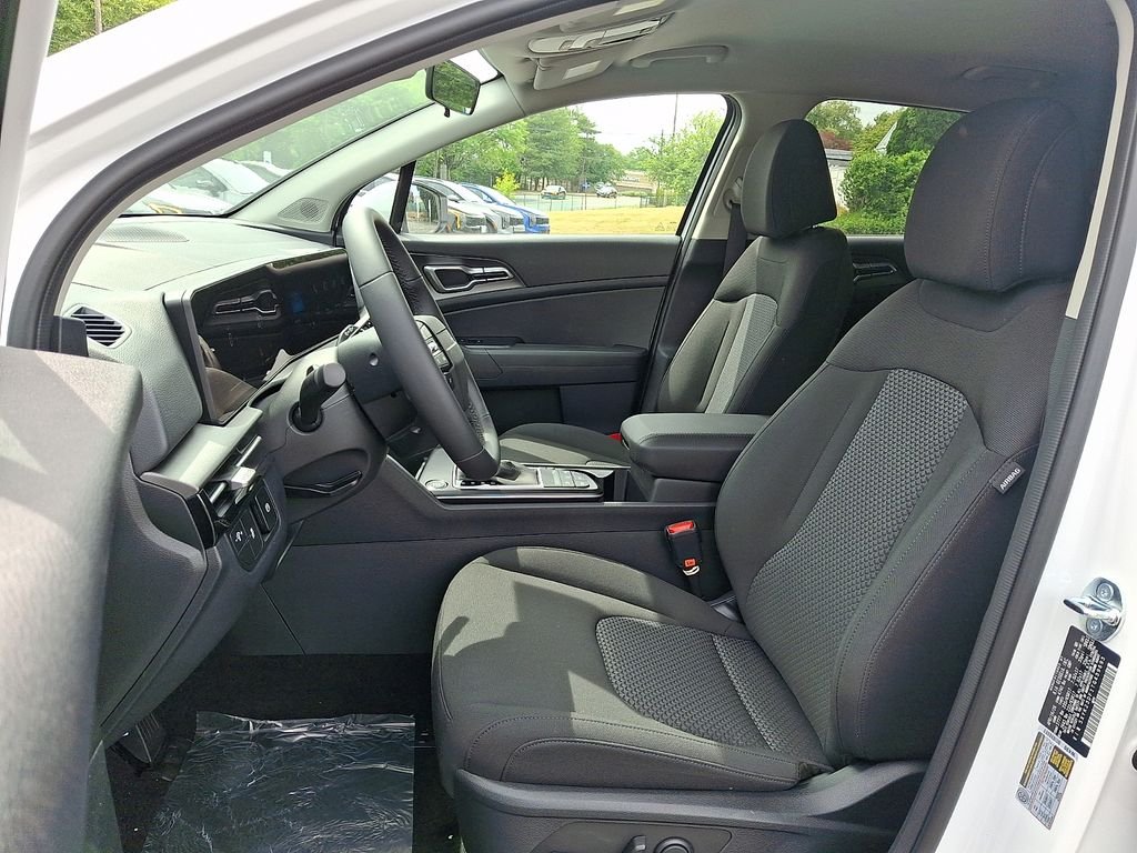 New 2026 Glacial White Pearl Kia LX image 6