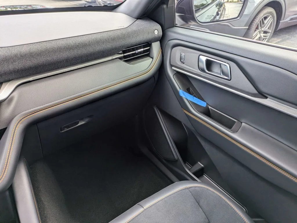 New 2026 Agate Black Metallic Ford Tremor image 18