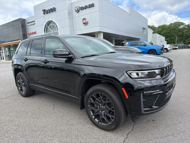 2026 Jeep Grand Cherokee Summit
