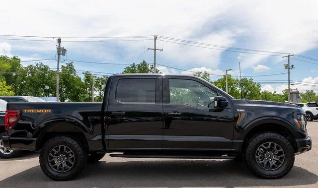 Used 2025 Black Ford Tremor image 5