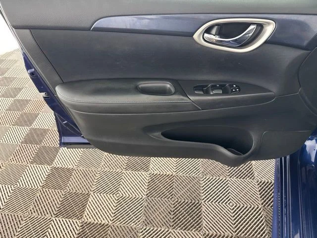 Used 2018 Blue Nissan SR image 18