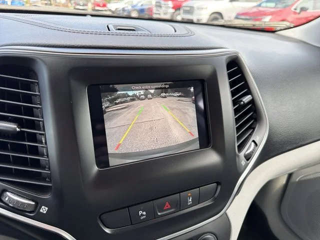 Used 2021 Beige Jeep Latitude Plus image 21