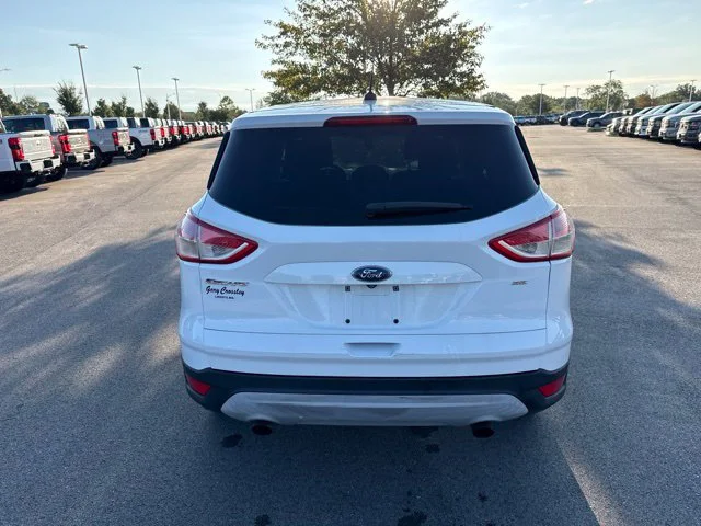 Used 2016 Oxford White Ford SE image 5