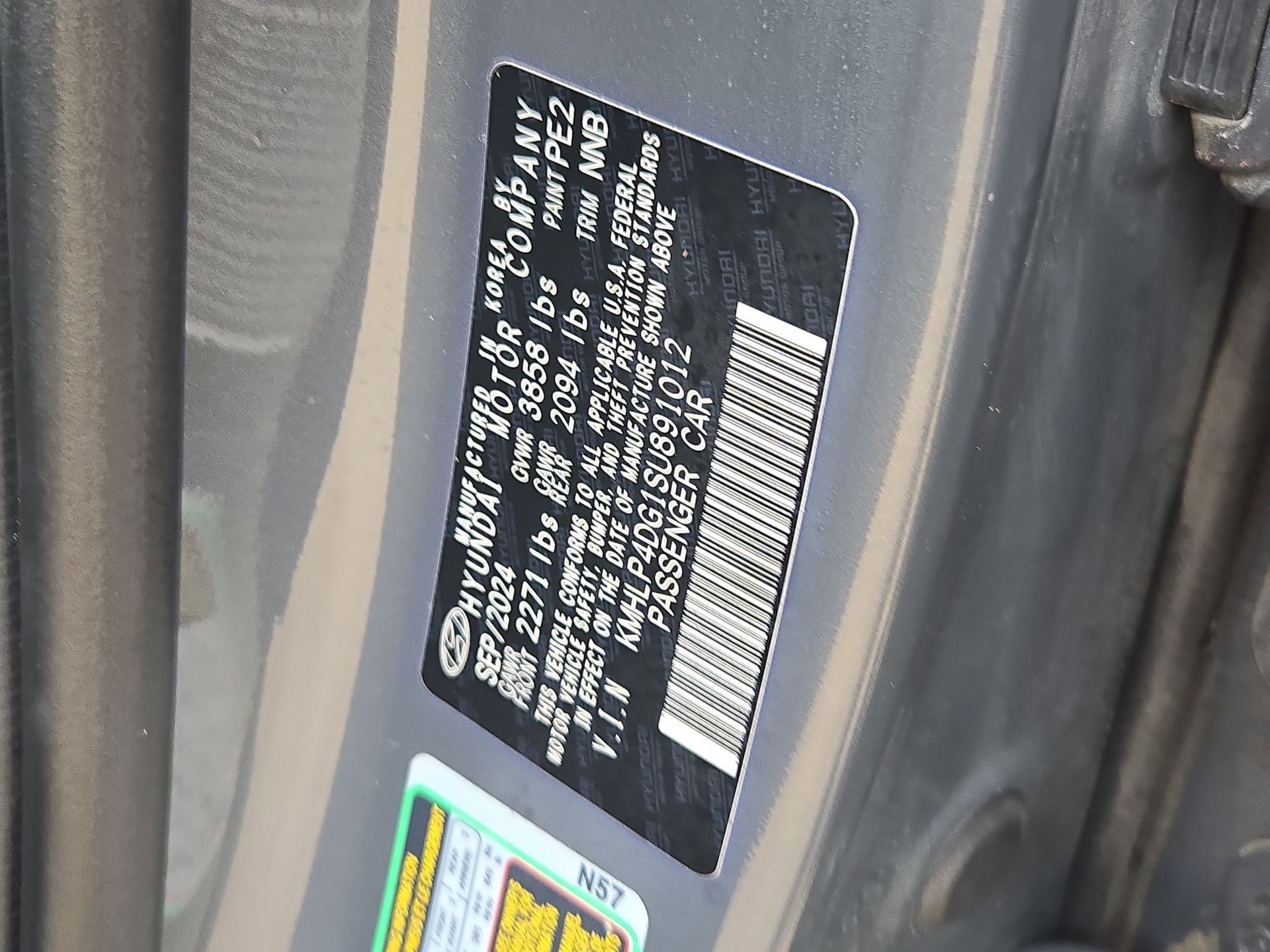Used 2025 Ecotronic Gray Hyundai Limited image 35