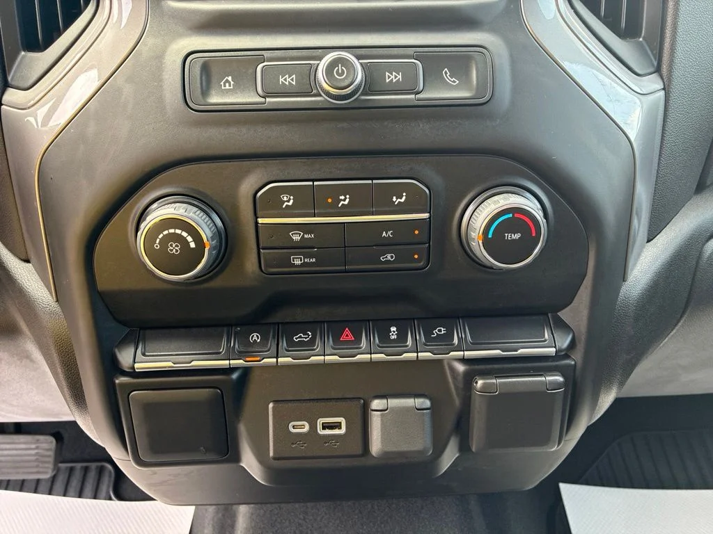 Used 2022 Black Chevrolet Custom image 29