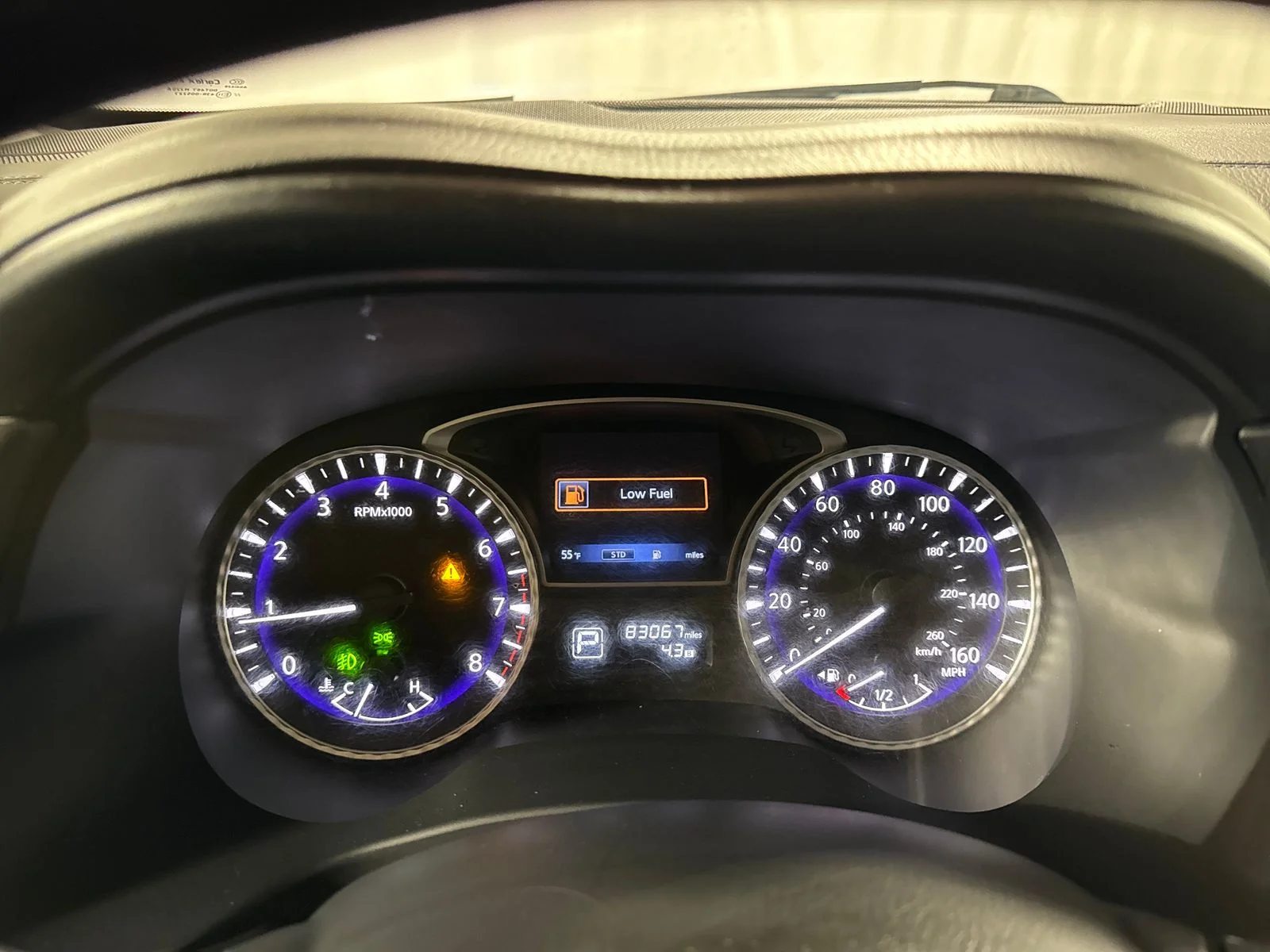 Used 2019 White INFINITI LUXE image 24