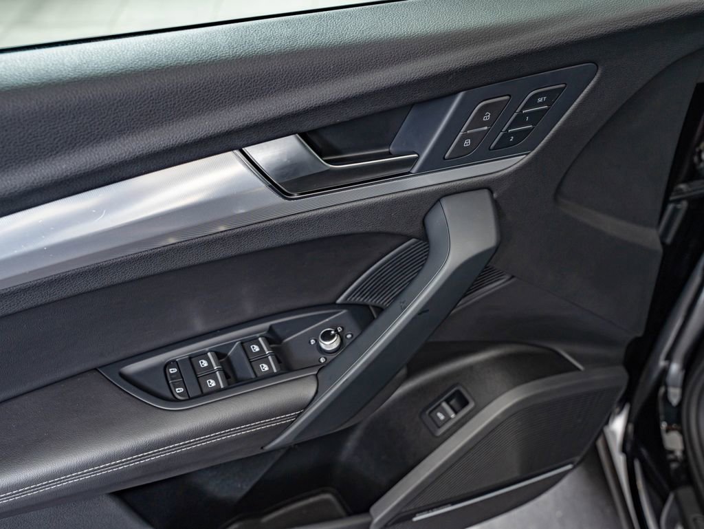 Used 2023 Black Metallic Audi 45 S line Premium image 18