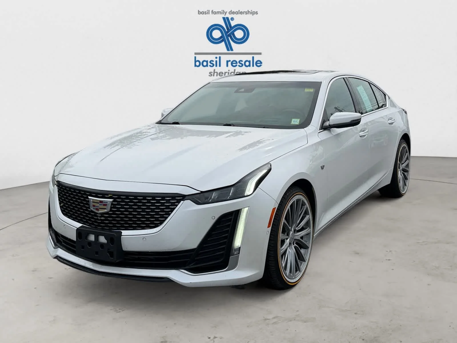 Used 2024 WH Cadillac Premium Luxury image 2