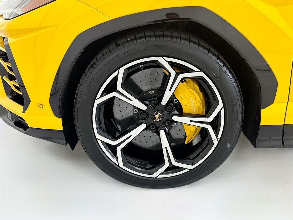 Used 2019 Black Lamborghini Base image 29