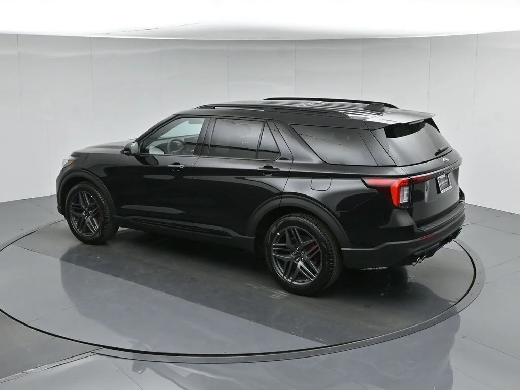 New 2026 Agate Black Metallic Ford ST image 43