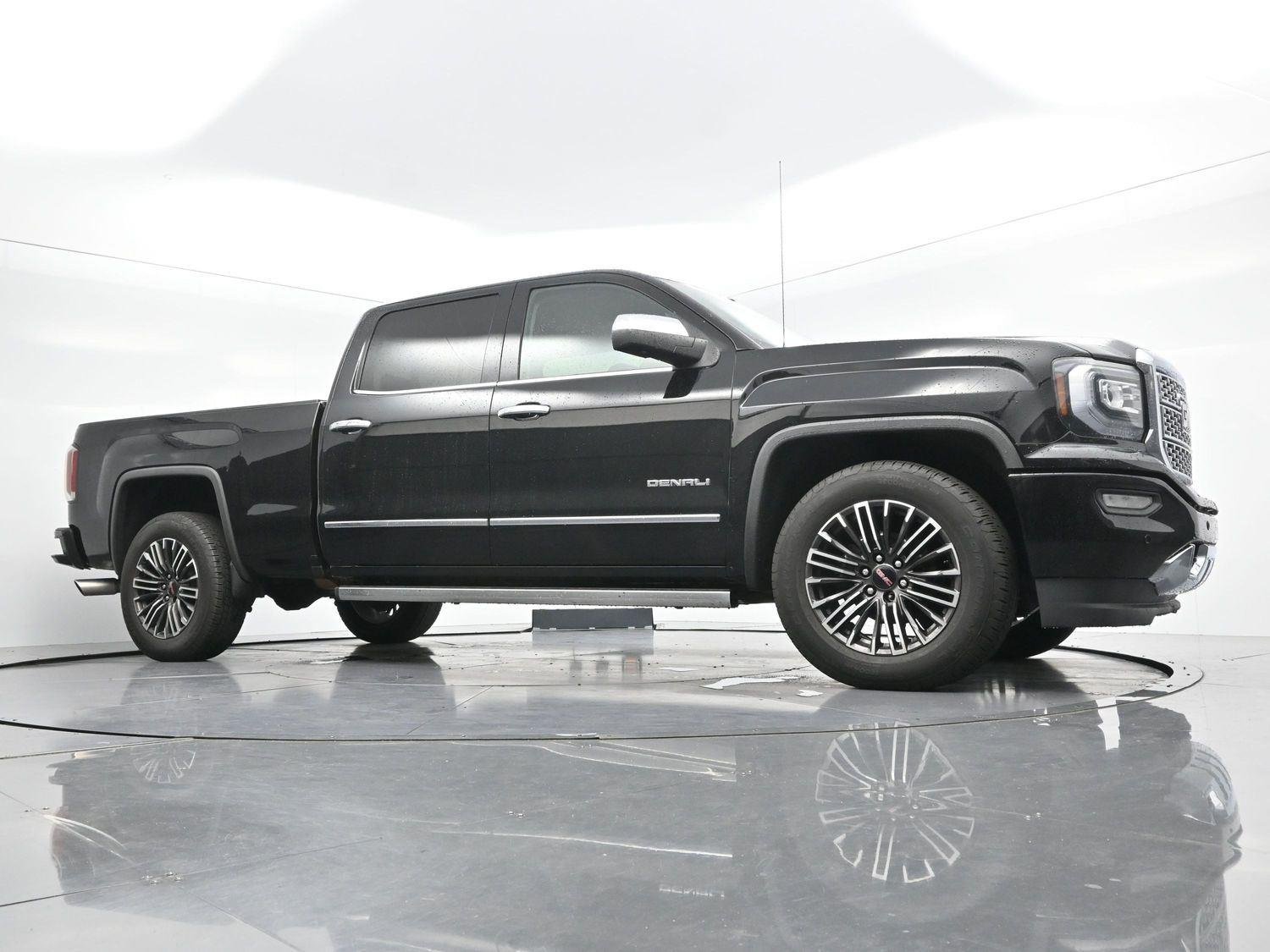 Used 2017 ONYX BLACK GMC Denali image 44