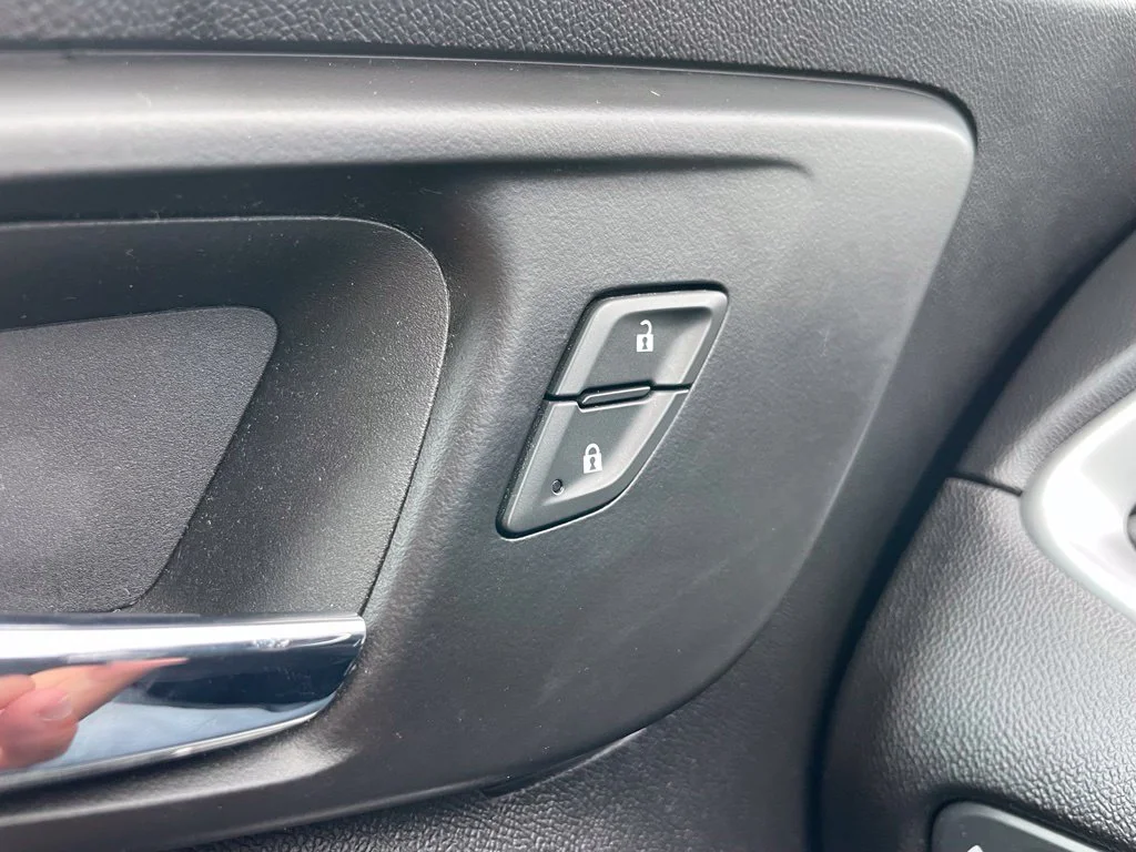Used 2024 Summit White Chevrolet LT image 24