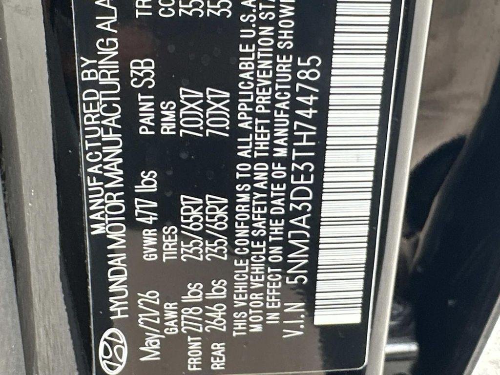 New 2026 Black Hyundai SE FWD image 30