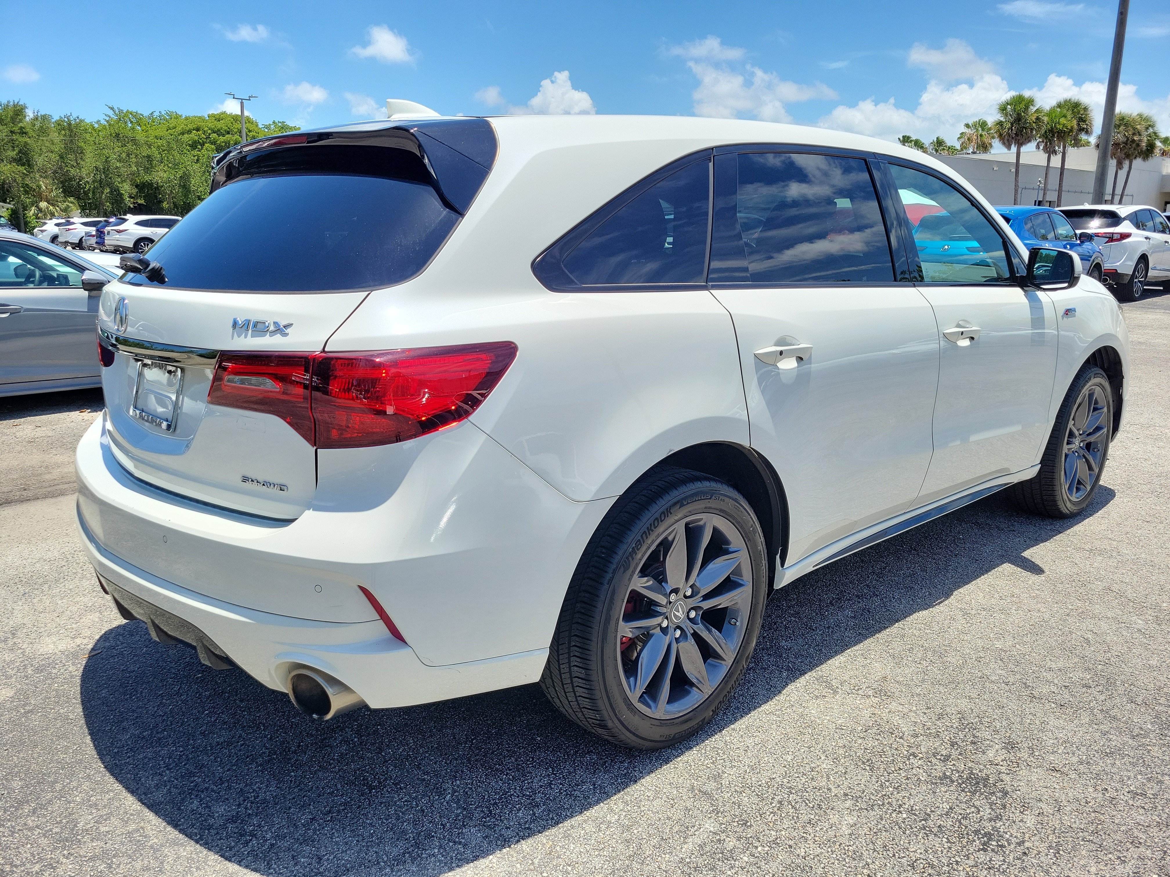 Used 2019 White Diamond Pearl Acura 3.5L Technology Pkg w/A-Spec Pkg SH-AWD image 2