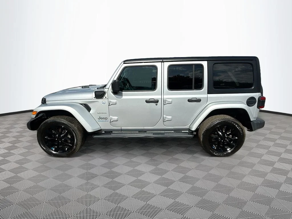 Used 2023 Silver Jeep Sahara 4xe image 9