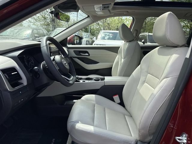 Used 2023 Red Nissan SL image 14