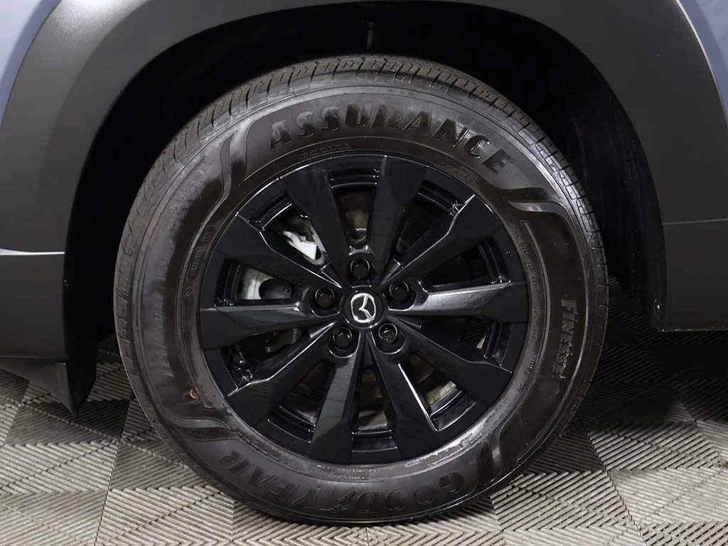 Used 2025 Gray Mazda Premium image 24
