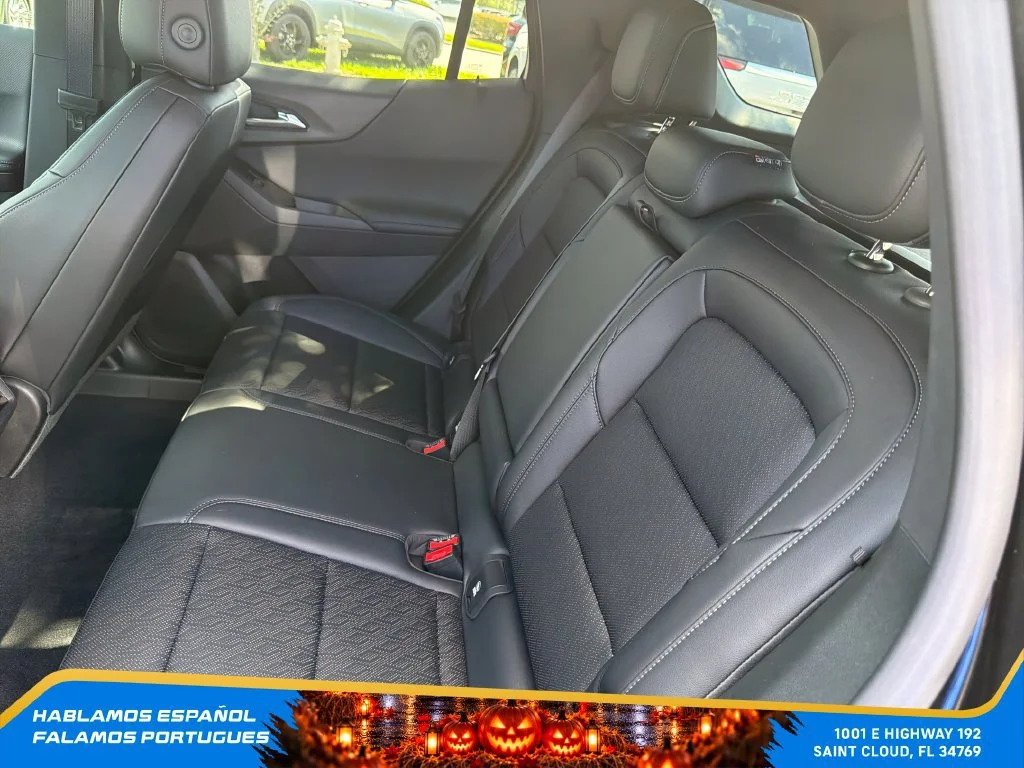 New 2027 Mosaic Black Metallic Chevrolet LT image 25