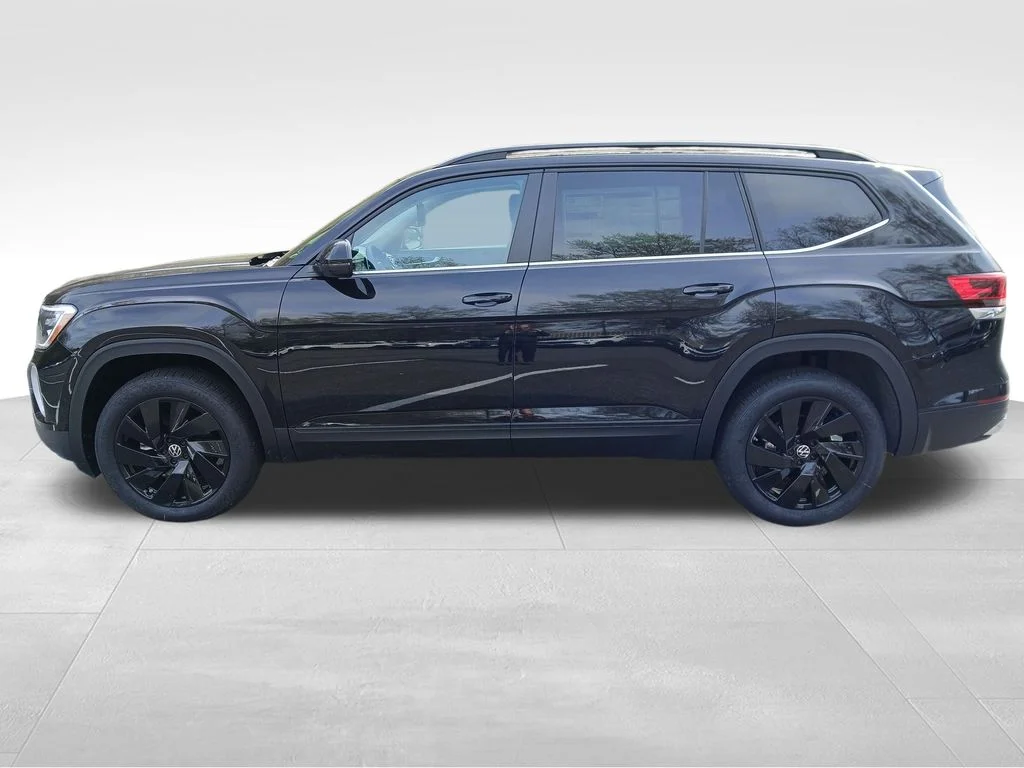 New 2026 Black Volkswagen 2.0T SE w/Technology image 2
