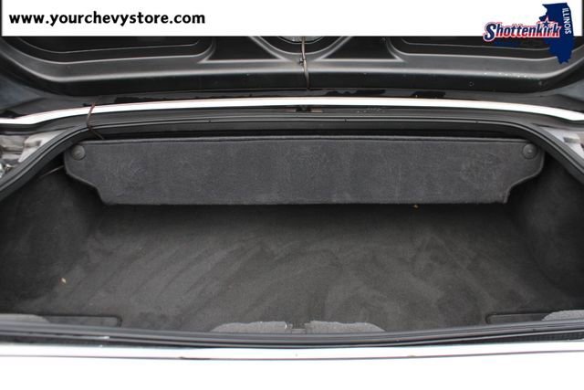 Used 2005 Machine Silver Metallic Chevrolet BASE image 19