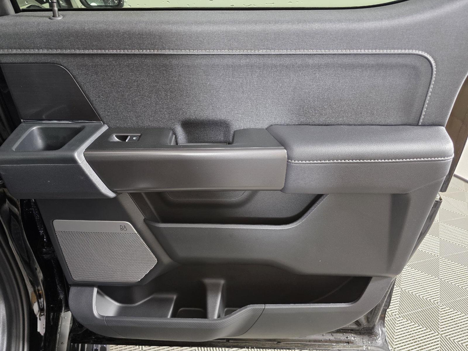 New 2025 Agate Black Metallic Ford Lariat® image 60