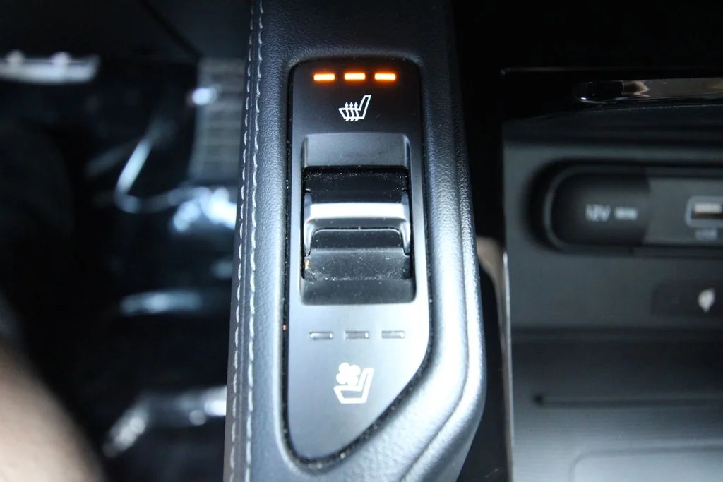 Used 2021 Silver Kia SX image 30