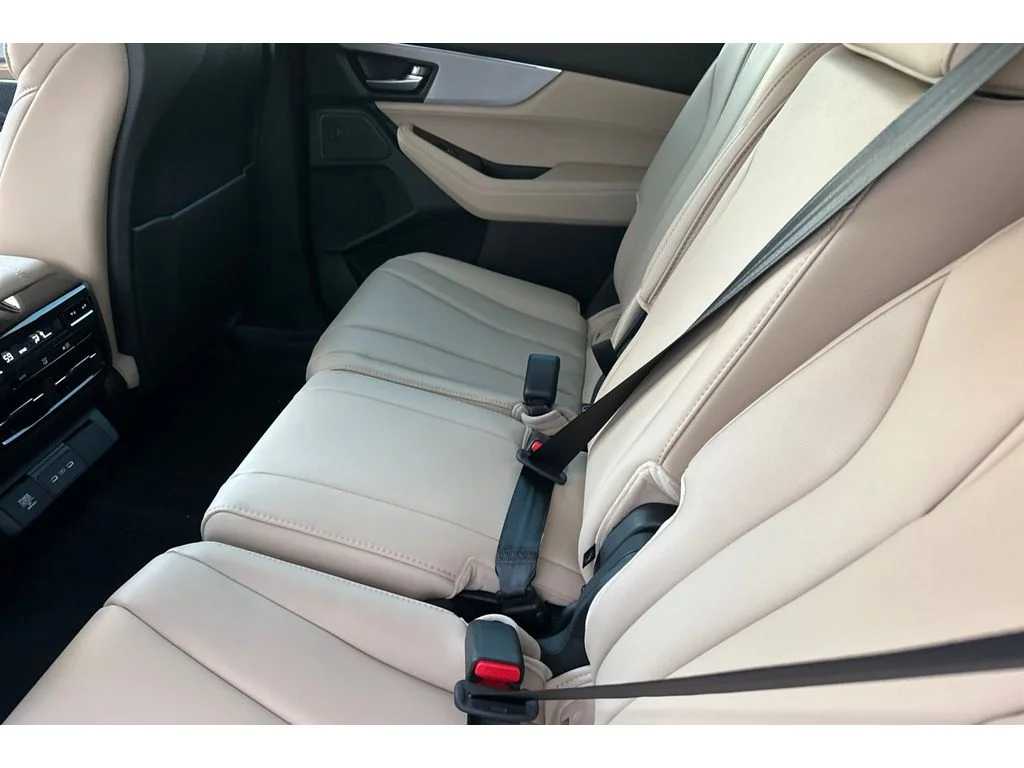 New 2026 Platinum White Pearl Acura SH-AWD image 9