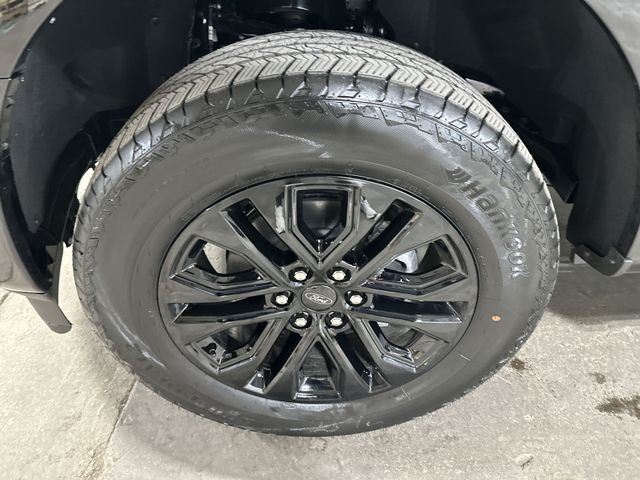 New 2026 Agate Black Metallic Ford Lariat® image 23