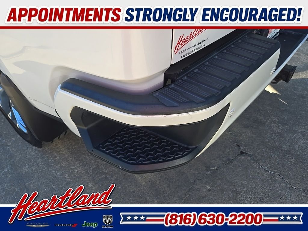 Used 2019 Beige Chevrolet High Country image 23