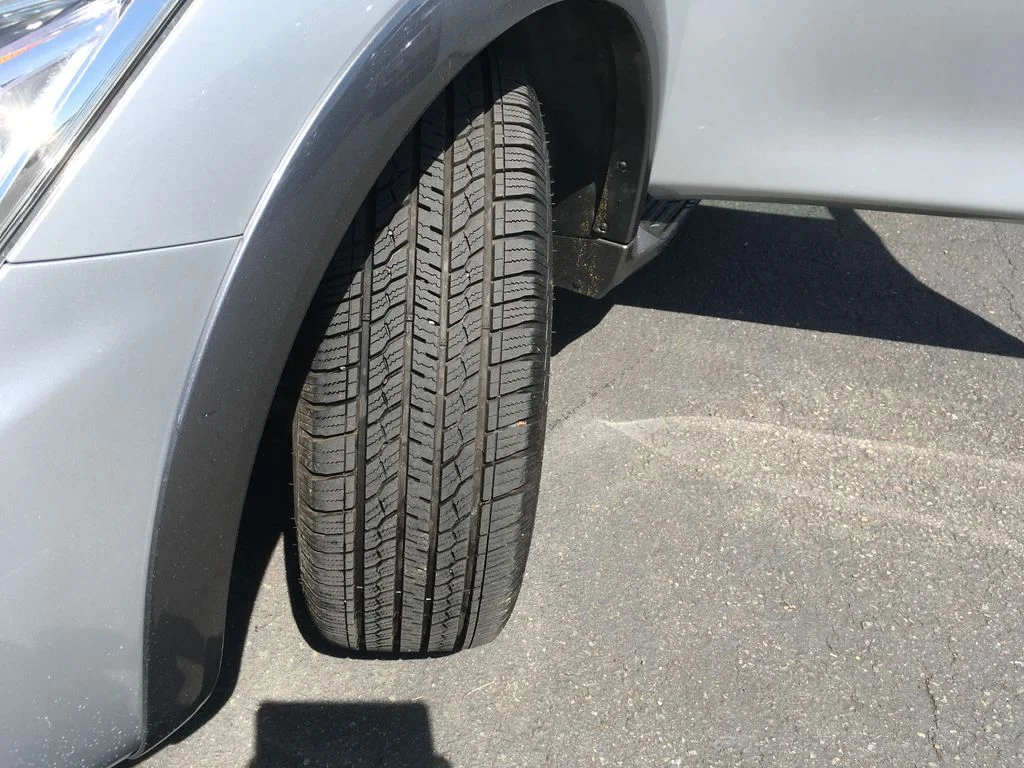 Used 2020 Silver Nissan SL image 40