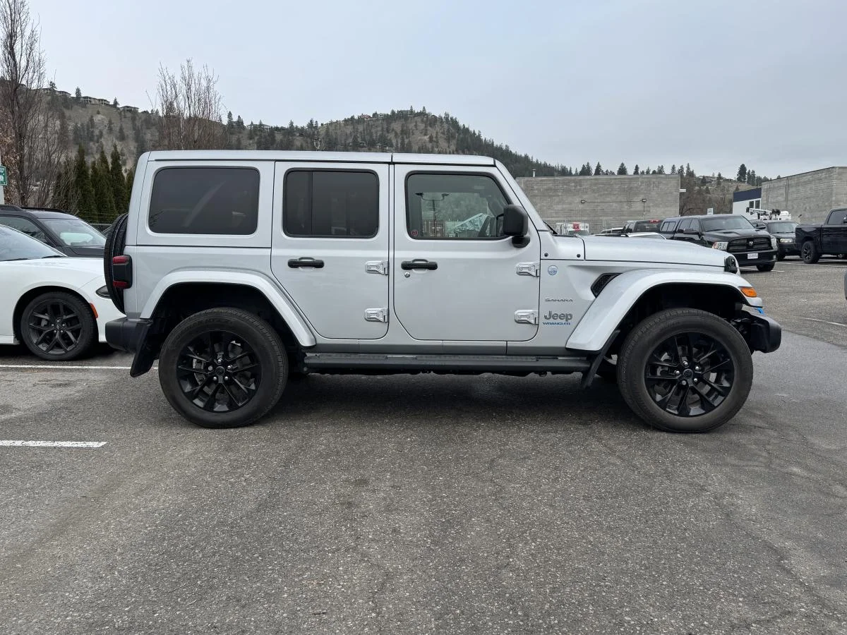 Used 2024 Silver Jeep Sahara 4xe image 5