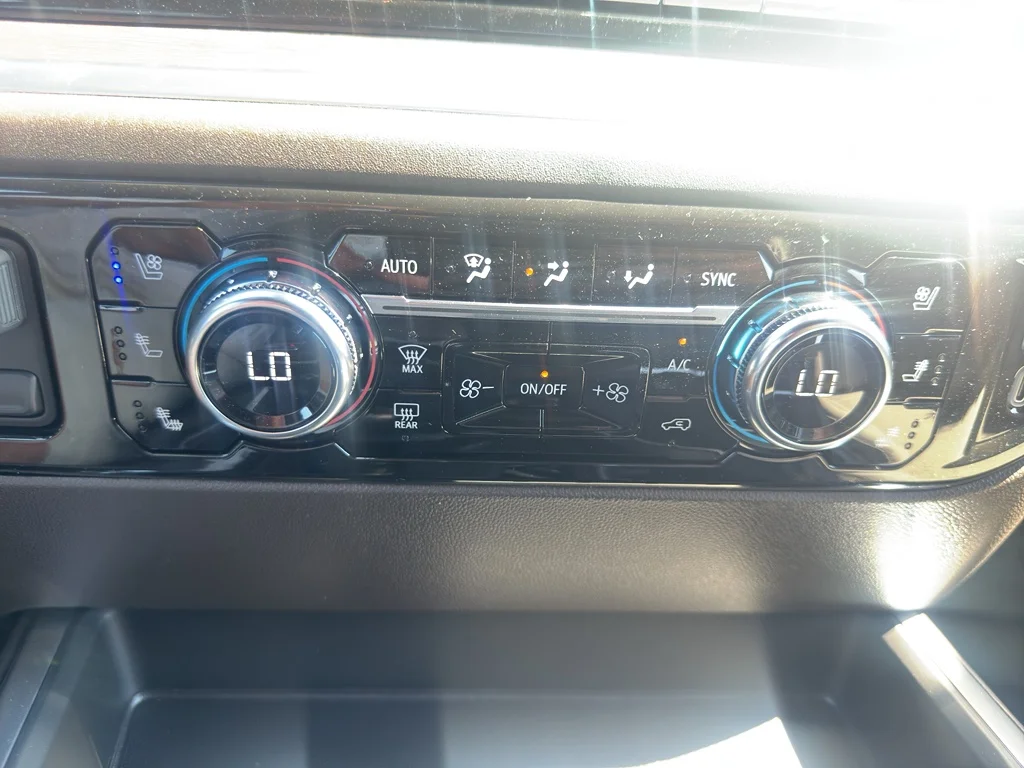New 2026 Glacier White Tricoat GMC SLT image 28
